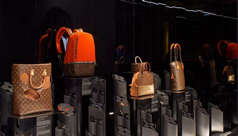 louis vuitton koffer tentoonstelling|Een gratis tentoonstelling van een groot aantal Louis Vuitton .